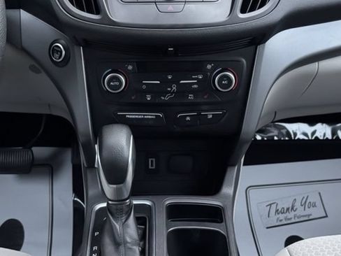 Used 2019 Ford Escape SE AWD/4WD image 16