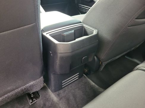 Used 2025 Toyota Tacoma SR AWD/4WD image 11