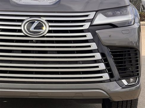 Used 2023 Lexus LX 600 4WD w/ Ultra Luxury Package image 10