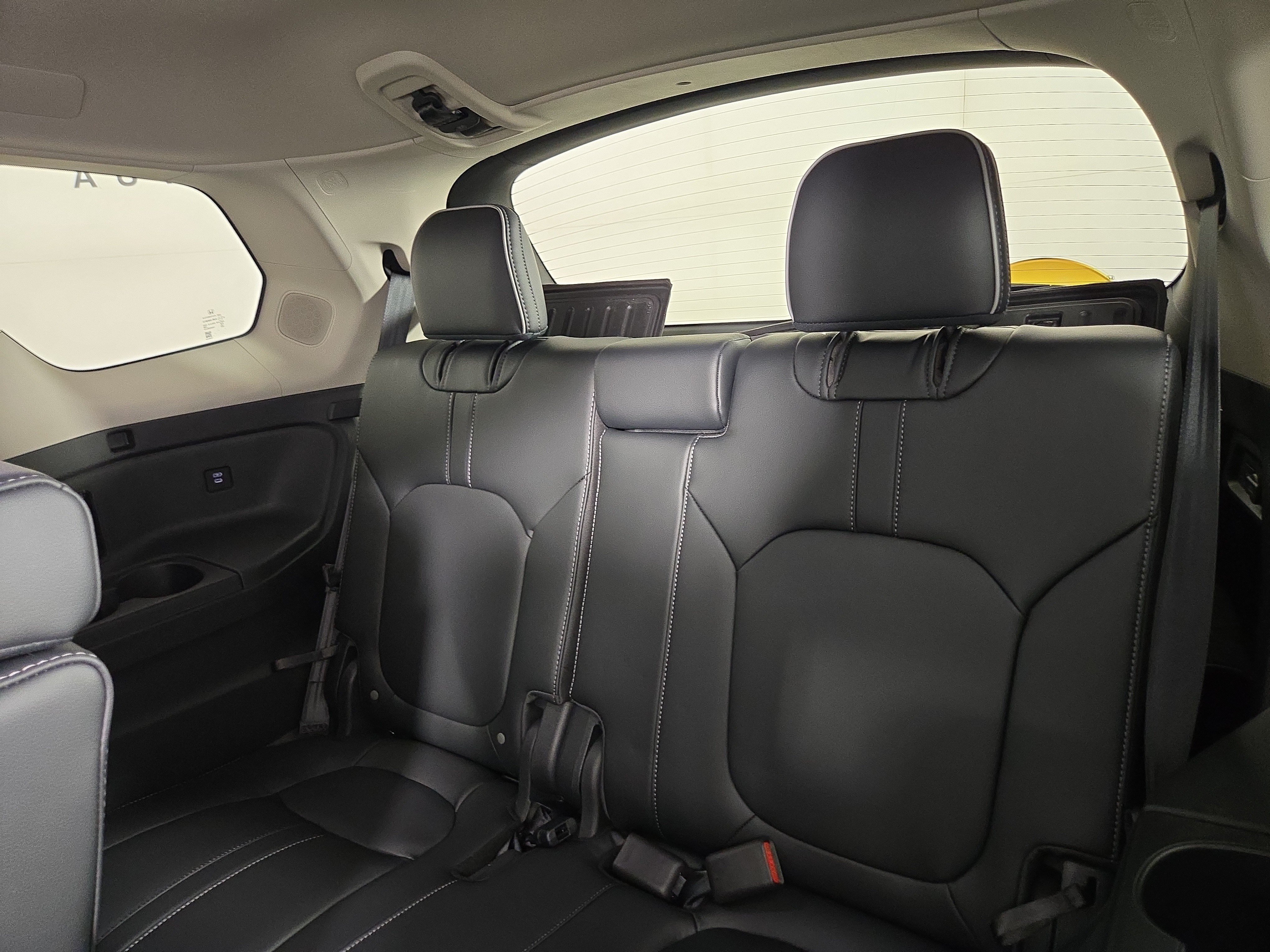 Used 2025 Honda Pilot Elite image 13