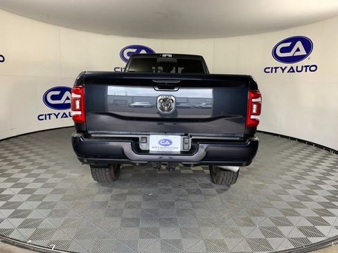 Used 2022 RAM 3500 Big Horn w/ Level B Equipment Group AWD/4WD image 4
