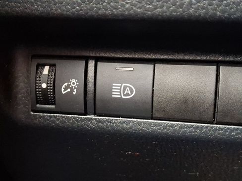 Used 2020 Toyota RAV4 XLE w/ Convenience Package AWD/4WD image 25
