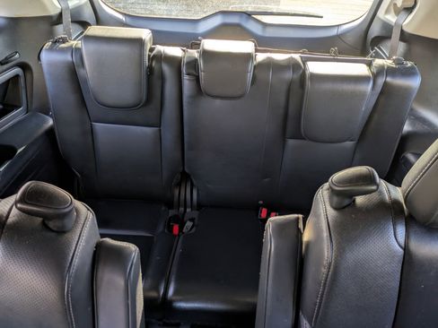 Used 2020 Subaru Ascent Limited w/ Technology Package image 9