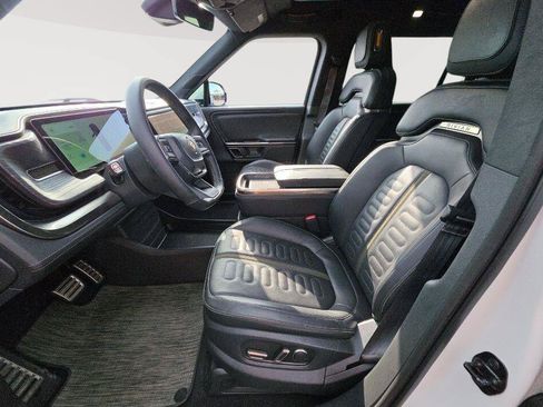 Used 2023 Rivian R1S Adventure AWD/4WD image 3