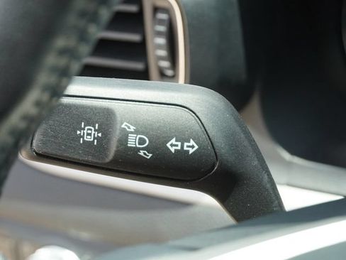 Used 2021 Ford Explorer XLT w/ Equipment Group 202A RWD image 31
