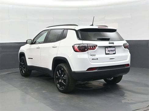 New 2026 Jeep Compass Latitude image 6