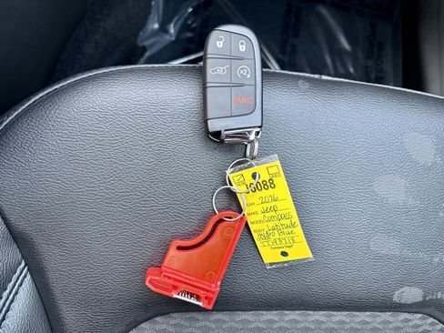 New 2026 Jeep Compass Latitude image 21