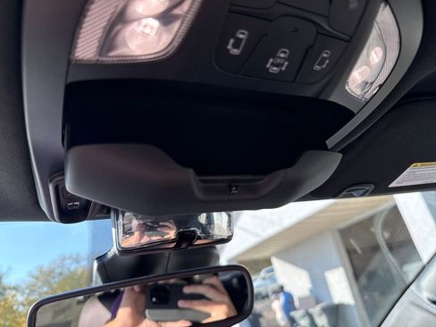 New 2026 Chrysler Pacifica Limited w/ S Appearance Package image 32