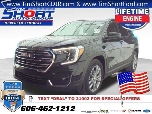 Used 2024 GMC Terrain SLT image 1