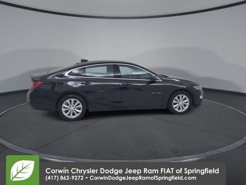 Used 2025 Chevrolet Malibu LT image 16