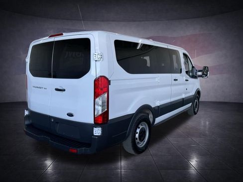 Used 2017 Ford Transit 150 XL image 5