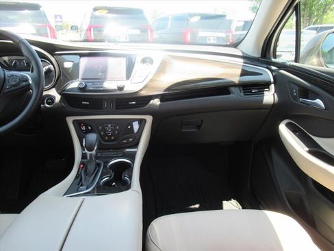 Used 2019 Buick Envision Essence FWD image 14