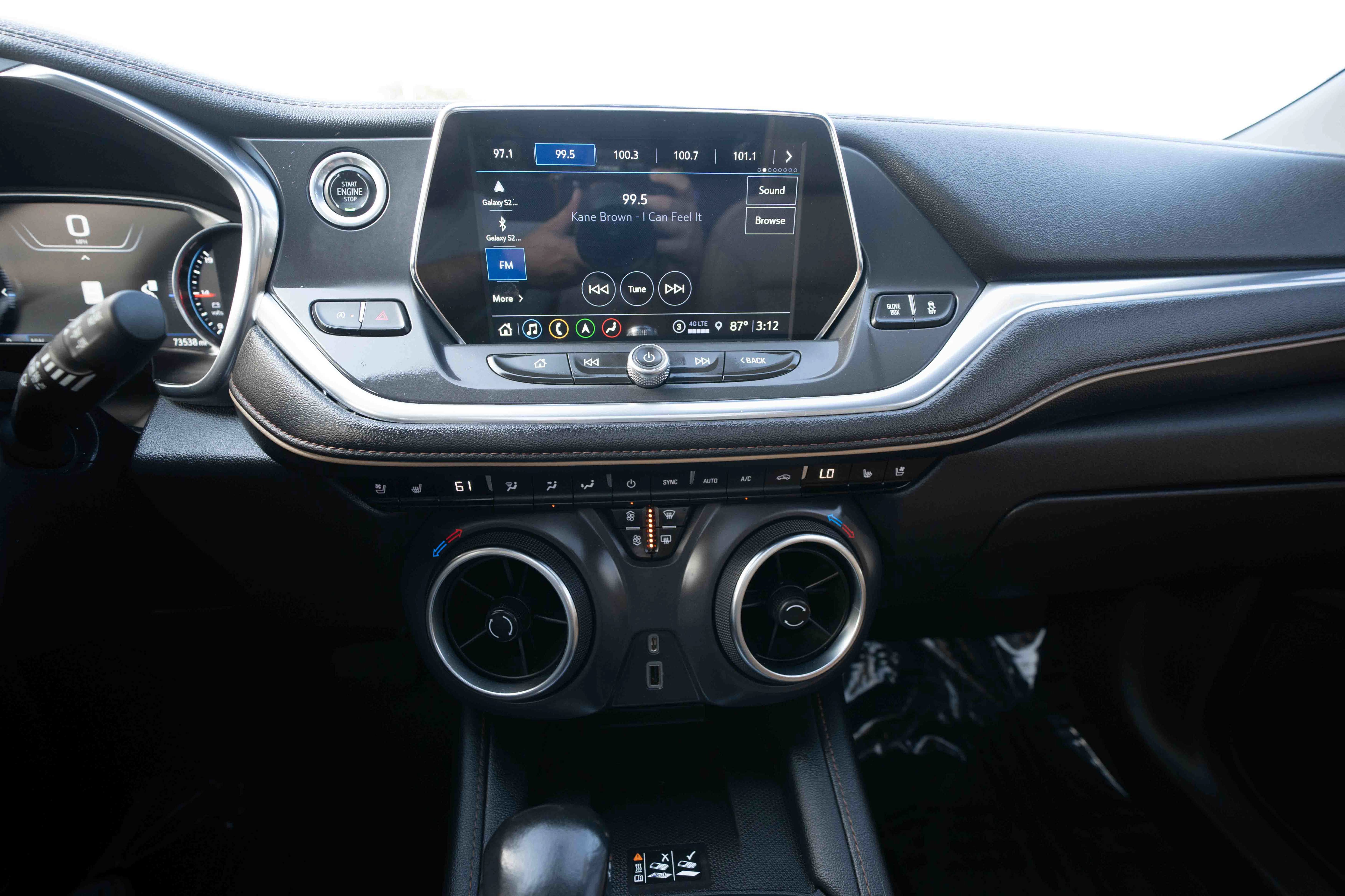 Used 2021 Chevrolet Blazer Premier w/ Driver Confidence II Package FWD image 17