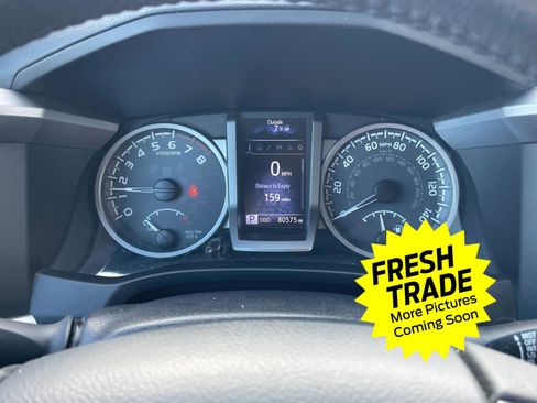 Used 2017 Toyota Tacoma Limited image 12