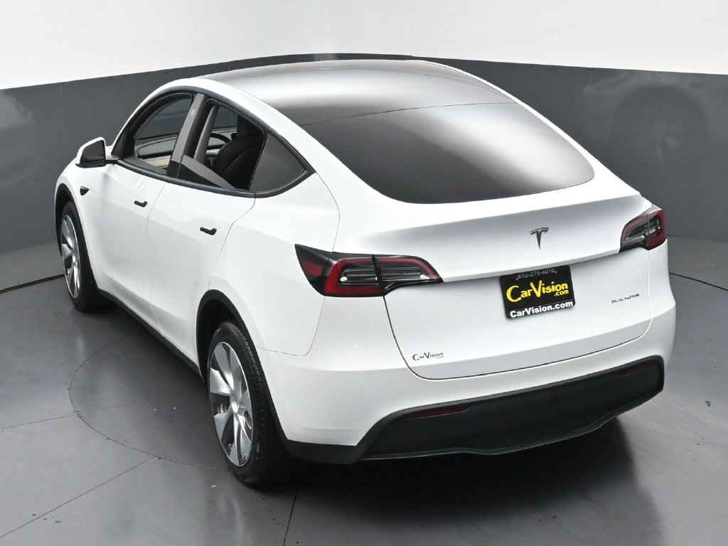 Used 2023 Tesla Model Y Long Range AWD/4WD image 3