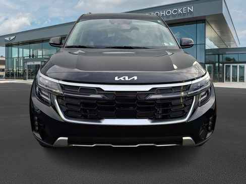 Used 2024 Kia Seltos SX w/ SX Sunroof Package AWD/4WD image 3