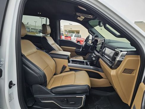 Used 2023 Ford F250 Lariat w/ Chrome Package image 28