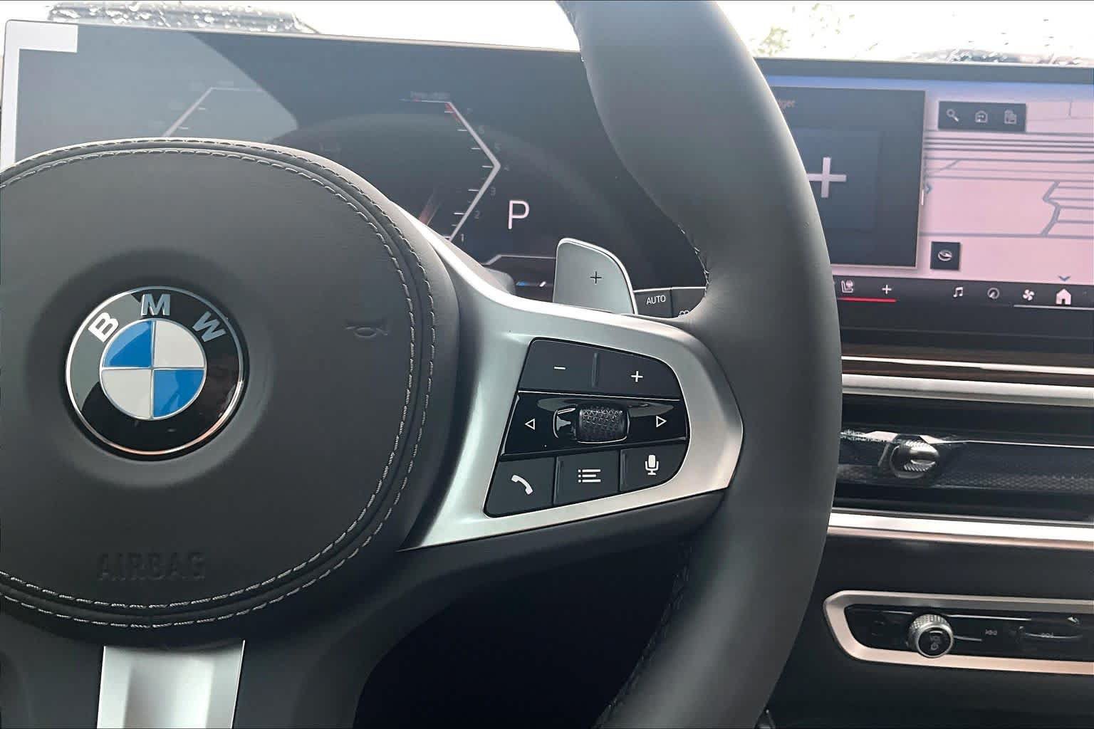Used 2026 BMW X5 xDrive40i w/ M Sport Package AWD/4WD image 22