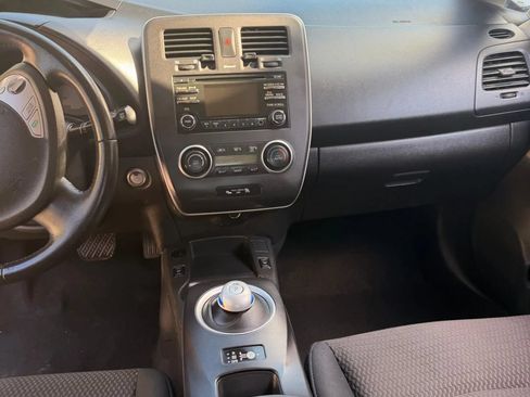 Used 2015 Nissan Leaf S w/ Charge Package FWD image 10