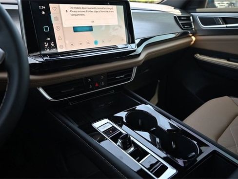 New 2025 Volkswagen Atlas Cross Sport SE image 13