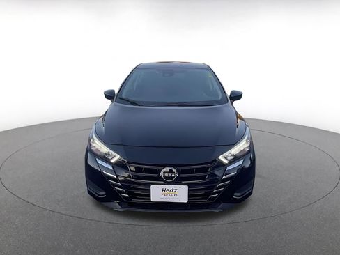 Used 2025 Nissan Versa SV image 4