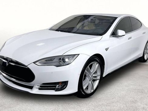Used 2015 Tesla Model S 70D AWD/4WD image 9