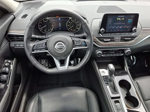 Used 2022 Nissan Altima 2.5 SL FWD image 12