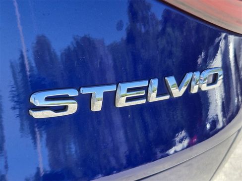 Used 2023 Alfa Romeo Stelvio Sprint image 14
