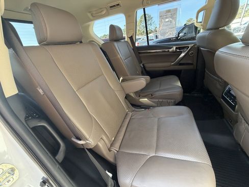 Used 2022 Lexus GX 460 Luxury image 21