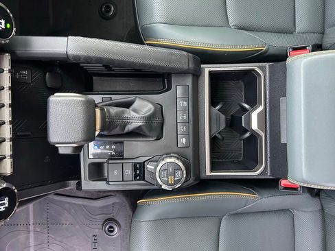 Used 2025 Toyota 4Runner Trailhunter image 25