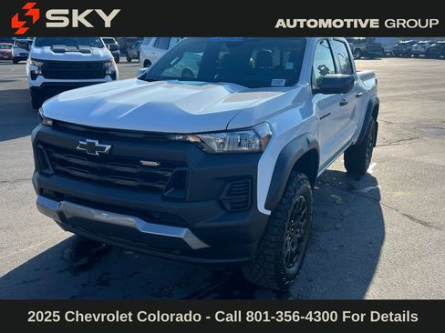 Certified 2025 Chevrolet Colorado Trail Boss image 2