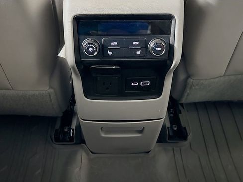 Used 2020 GMC Acadia SLT w/ Premium Package FWD image 26