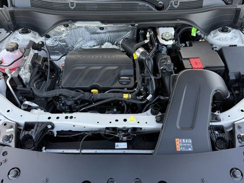 New 2026 Chevrolet Trax RS w/ Sunroof Package image 34