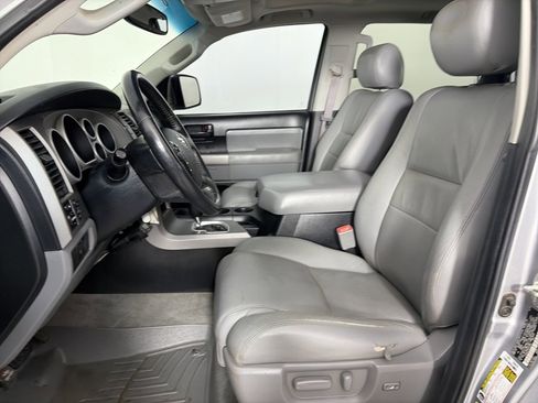 Used 2010 Toyota Sequoia SR5 image 11