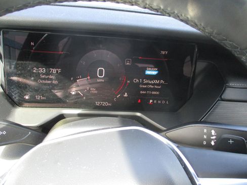 Used 2025 GMC Acadia Elevation image 42