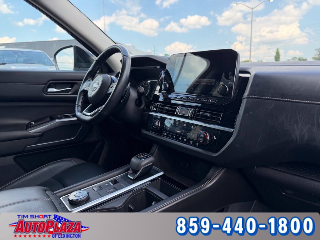 Used 2024 Nissan Pathfinder SL AWD/4WD image 36