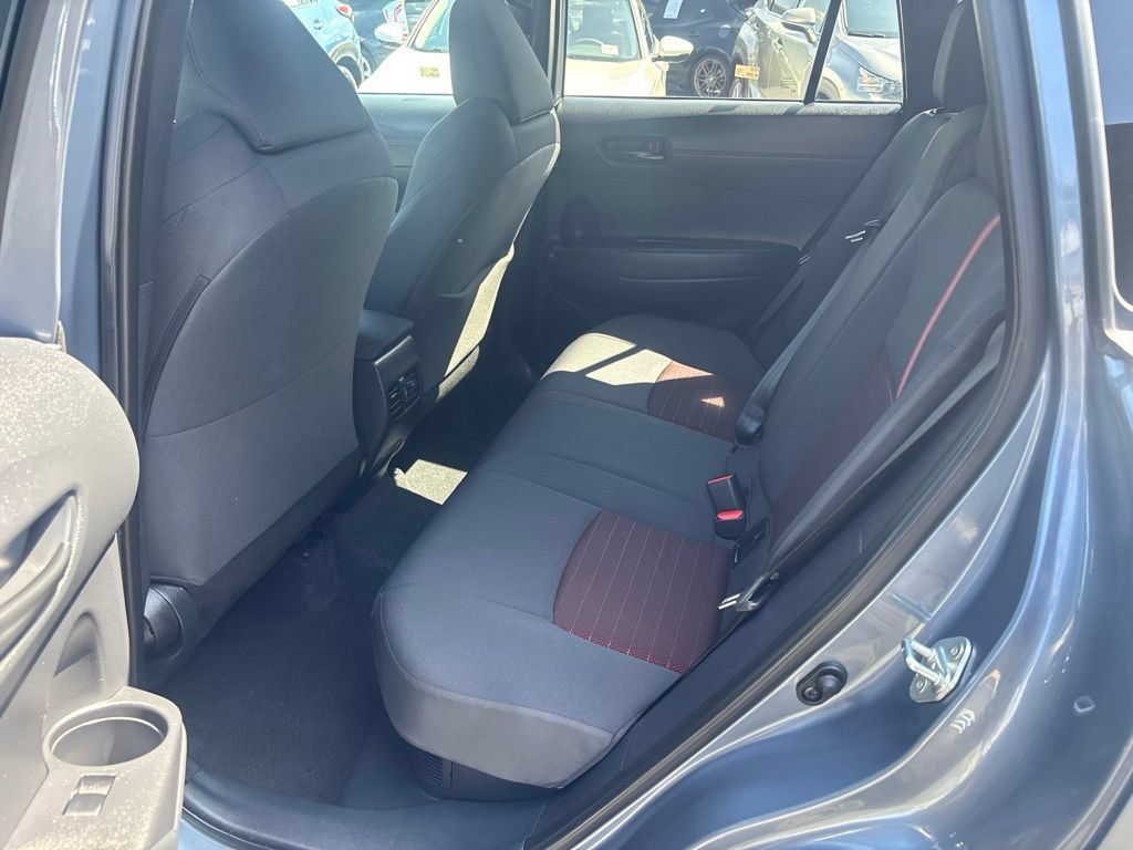 Used 2024 Toyota Corolla Cross AWD Hybrid w/ Moonroof Package image 13