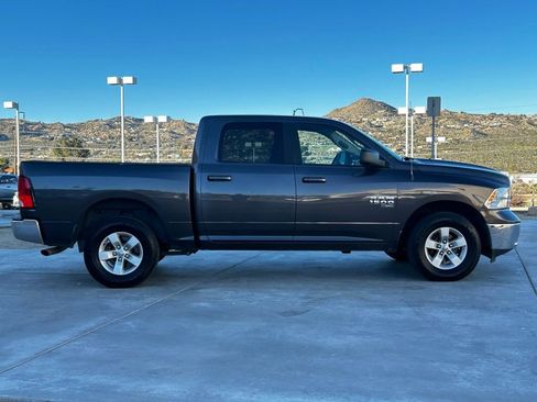 Used 2021 RAM 1500 Classic SLT image 9