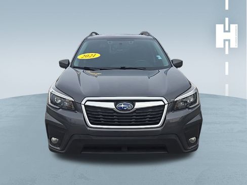 Used 2021 Subaru Forester Premium image 2