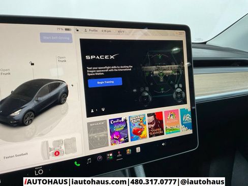 Used 2025 Tesla Model Y Long Range RWD image 38