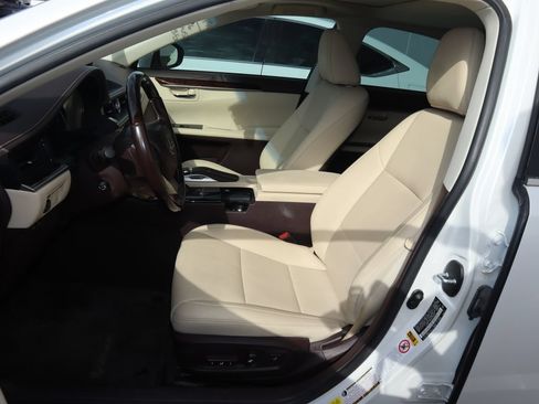 Used 2016 Lexus ES 350 w/ Navigation System Package FWD image 9