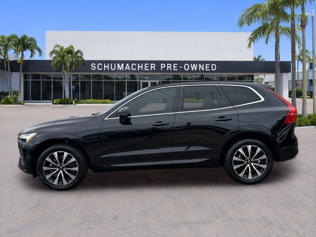 Used 2023 Volvo XC60 B5 Core w/ Climate Package FWD image 4