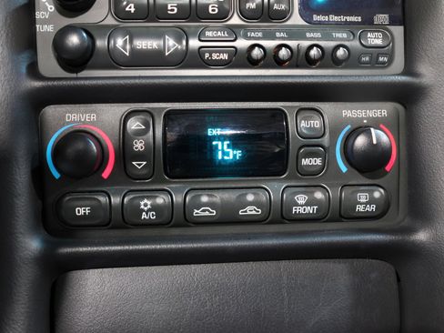 Used 1997 Chevrolet Corvette Coupe w/ Memory Pkg RWD image 67