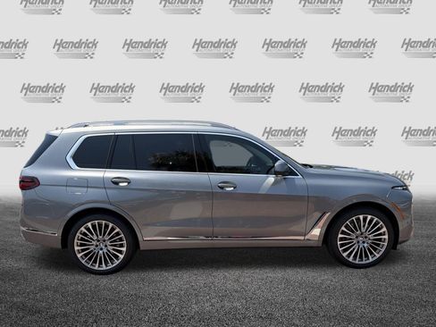 Used 2026 BMW X7 xDrive40i w/ Executive Package AWD/4WD image 11