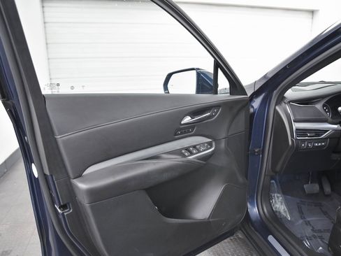 Used 2019 Cadillac XT4 Premium Luxury image 9