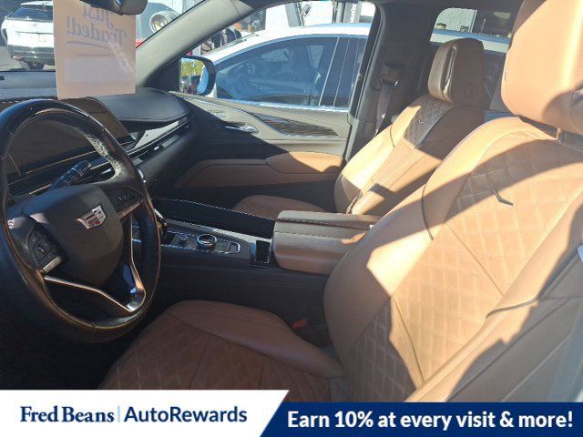 Used 2022 Cadillac Escalade ESV Premium Luxury AWD/4WD image 7
