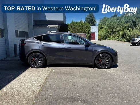 Used 2024 Tesla Model Y Performance AWD/4WD image 8