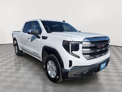 Used 2024 GMC Sierra 1500 SLE AWD/4WD image 3