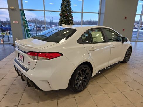 New 2026 Toyota Corolla SE image 7