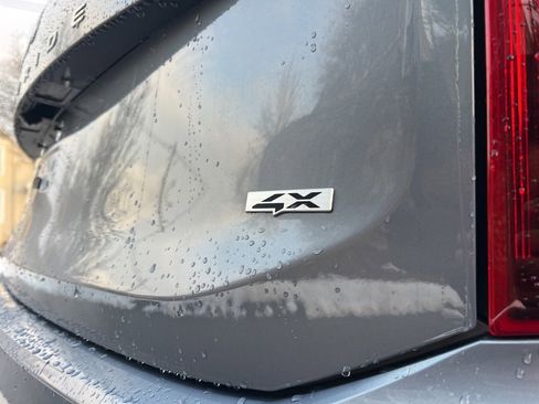 Used 2023 Kia Telluride LX image 9